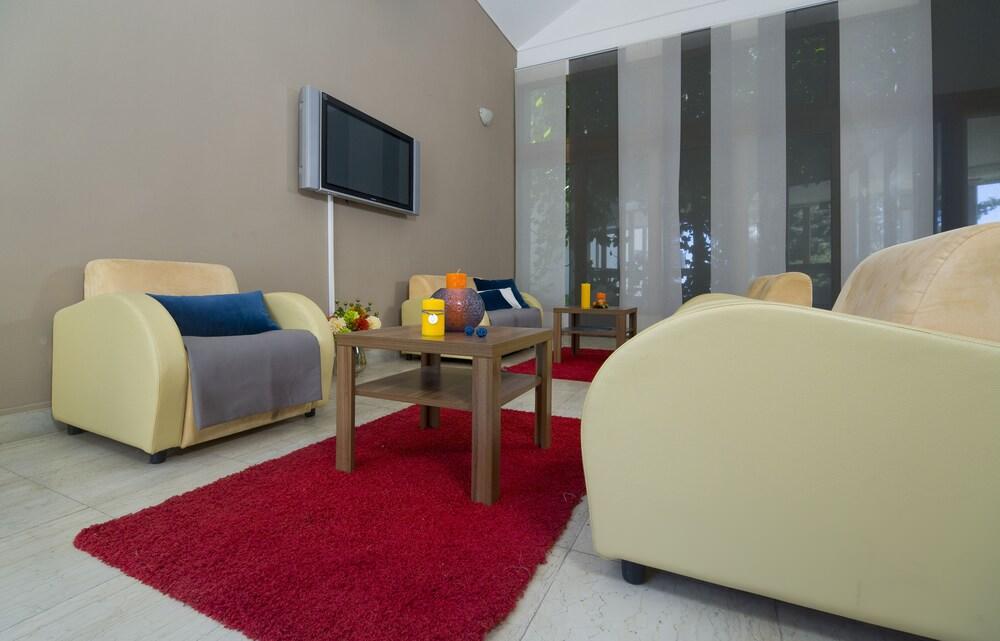 Hotel Laguna Gradac  Eksteriør billede